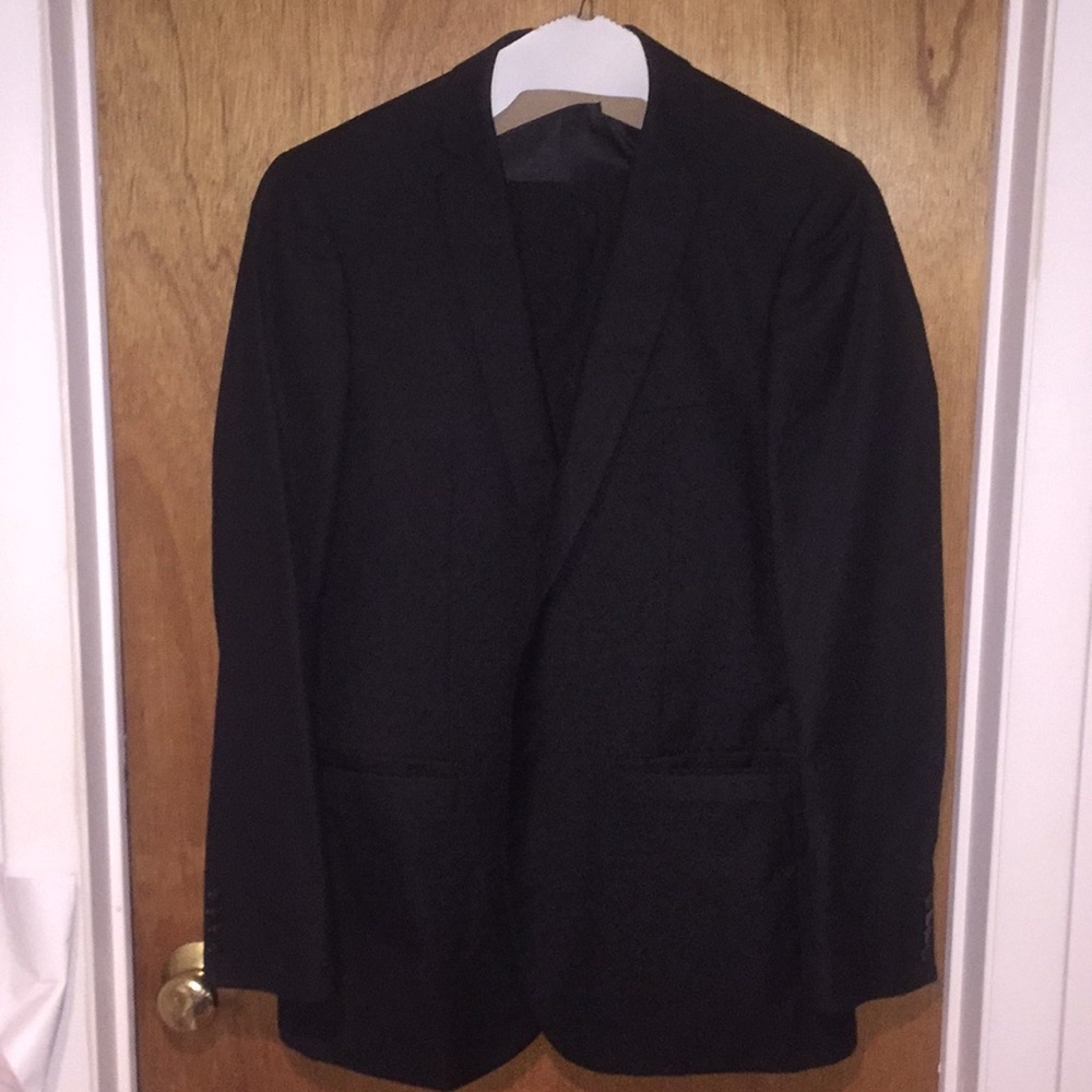 All black 40L Tazio Italian suit